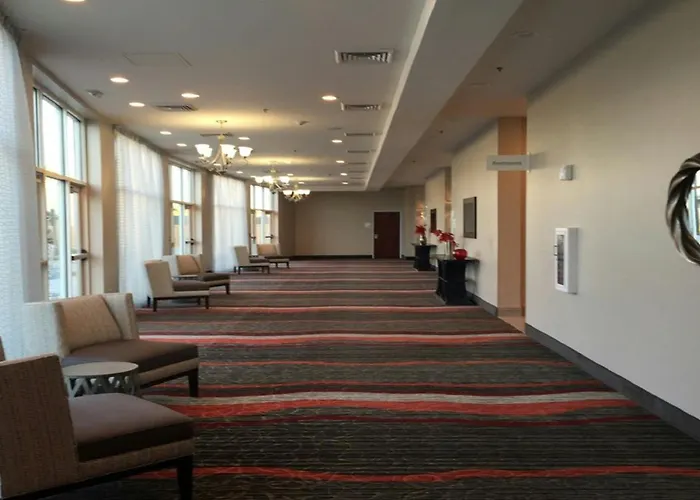 & North By Ihg 3* Lafayette